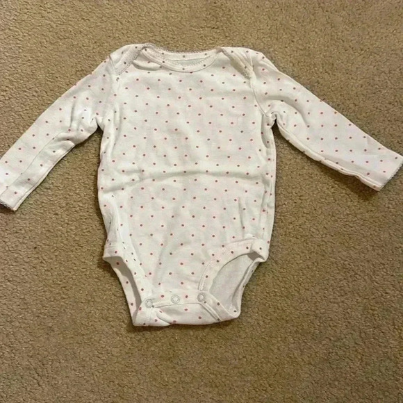 Calvin  Klein and Carter's - 2 piece set. Size 6 to 9 months - Picture 2 of 7